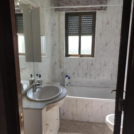 Holiday home Entrecastanos Rozas